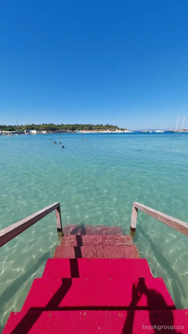Aura Beach Ayayorgi